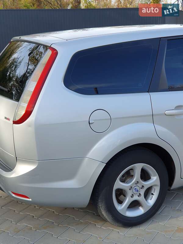 Универсал Ford Focus 2010 в Черновцах