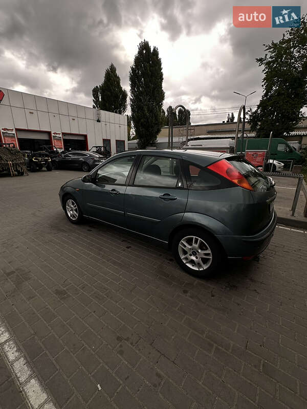 Хэтчбек Ford Focus 2002 в Киеве