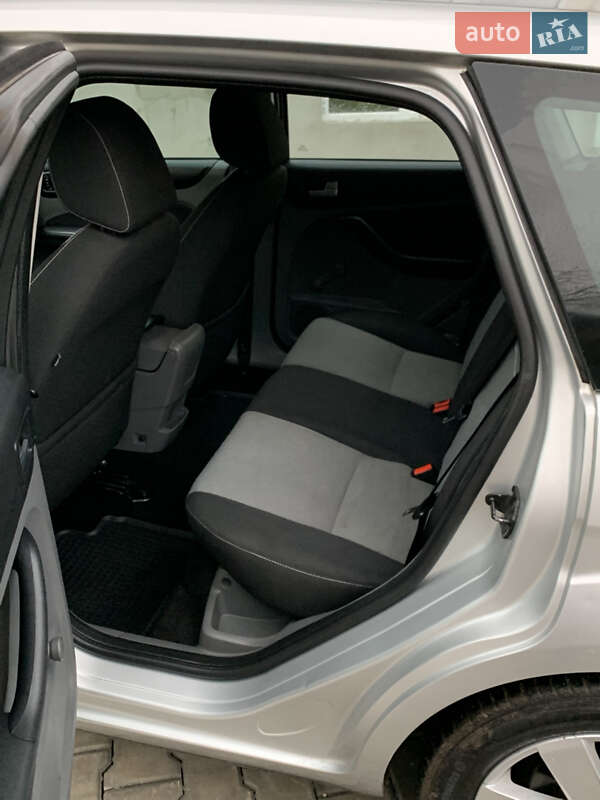 Універсал Ford Focus 2010 в Кременці