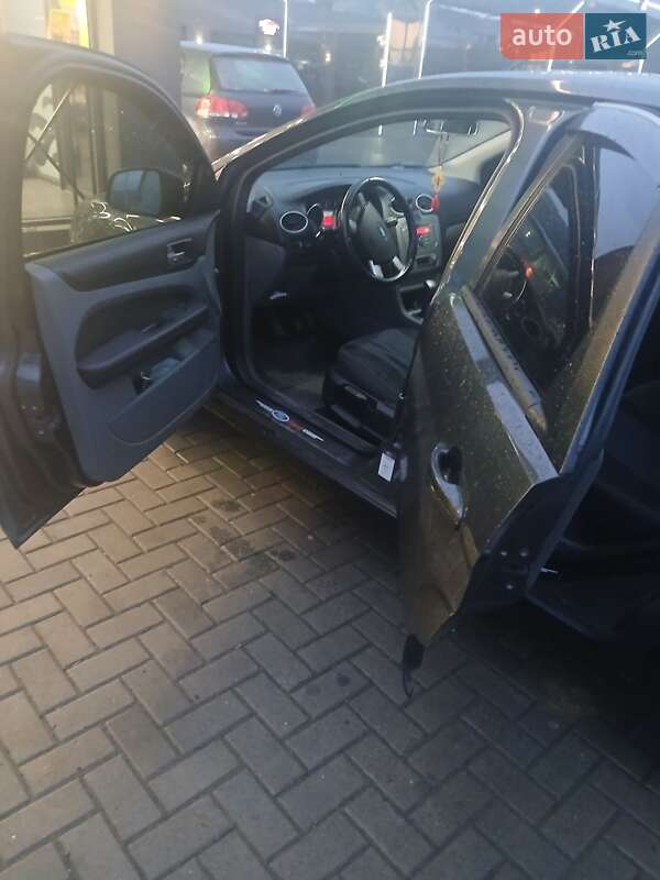 Хэтчбек Ford Focus 2008 в Ужгороде