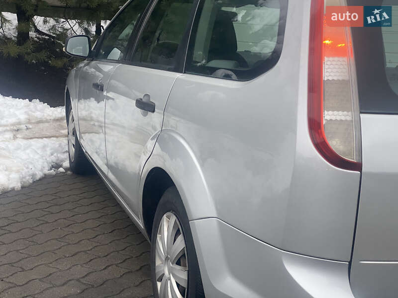 Универсал Ford Focus 2008 в Мостиске