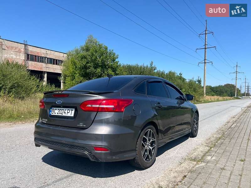 Седан Ford Focus 2015 в Стрые