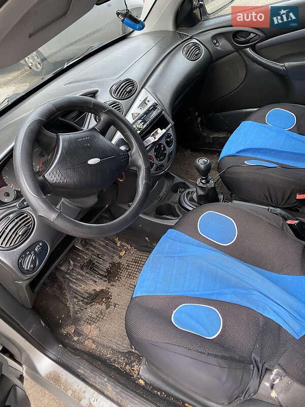 Универсал Ford Focus 2003 в Сатанове