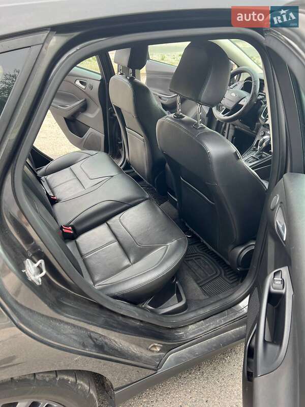 Хэтчбек Ford Focus 2015 в Днепре