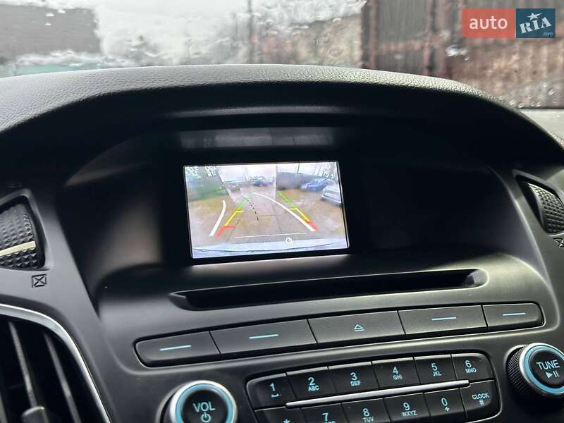 Хэтчбек Ford Focus 2015 в Киеве