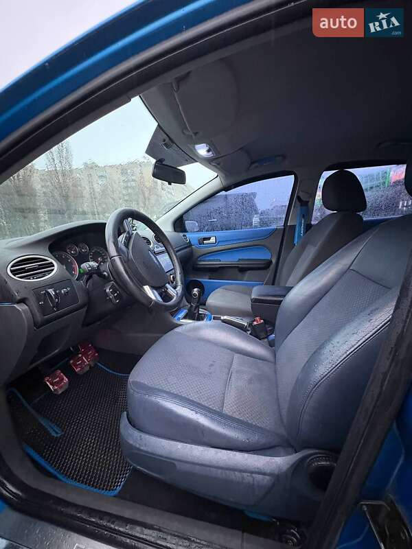 Хэтчбек Ford Focus 2006 в Вишневом фото 21 Хэтчбек Ford Focus 2006 в Вишневом