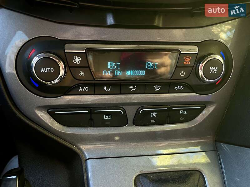 Седан Ford Focus 2012 в Киеве