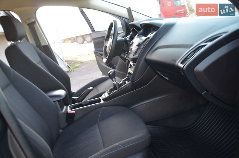 Седан Ford Focus 2017 в Дрогобыче фото 60 Седан Ford Focus 2017 в Дрогобыче