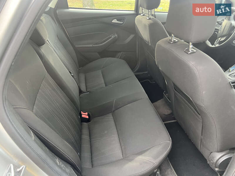 Седан Ford Focus 2017 в Киеве