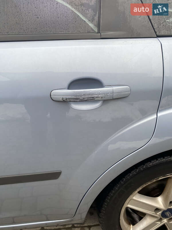 Універсал Ford Focus 2006 в Дублянах