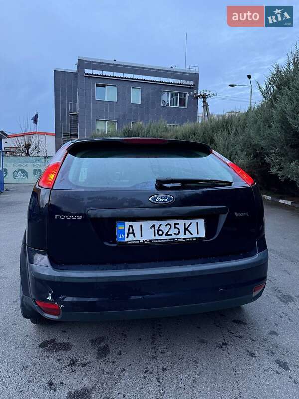 Хэтчбек Ford Focus 2006 в Киеве