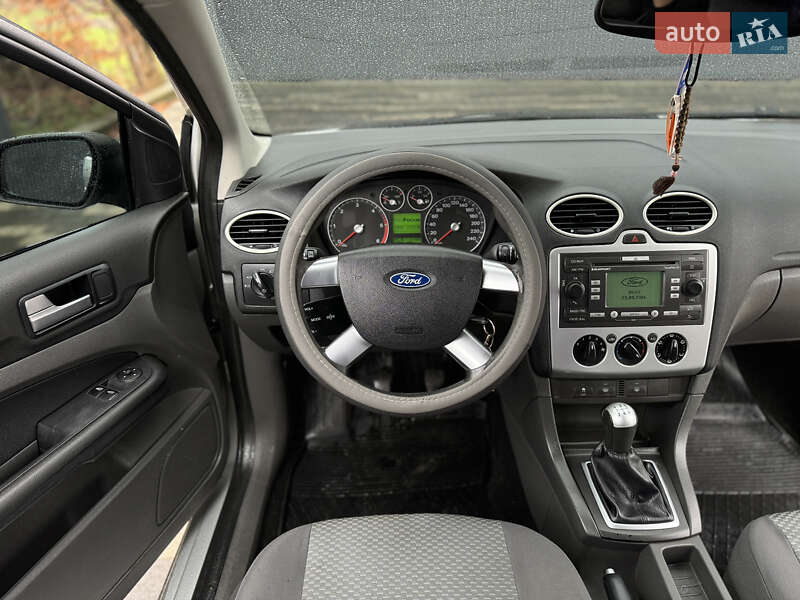 Хэтчбек Ford Focus 2006 в Сваляве