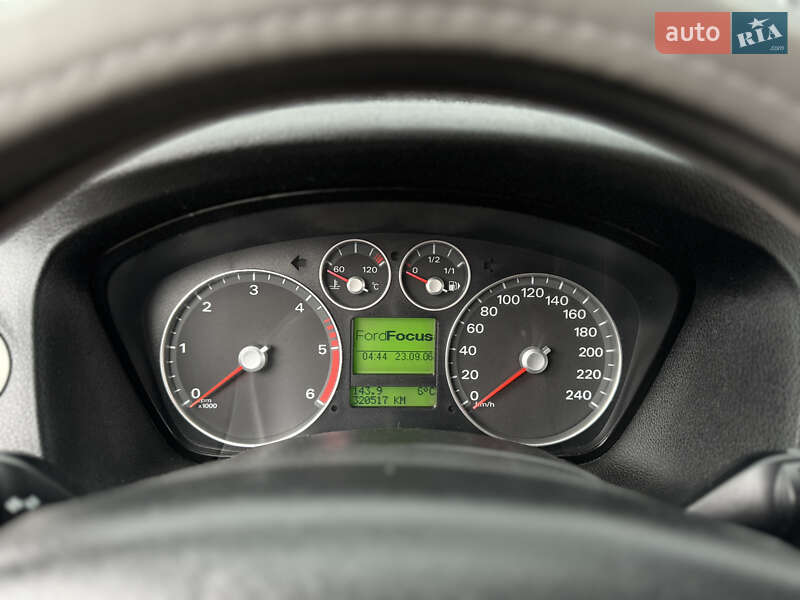 Хэтчбек Ford Focus 2006 в Сваляве