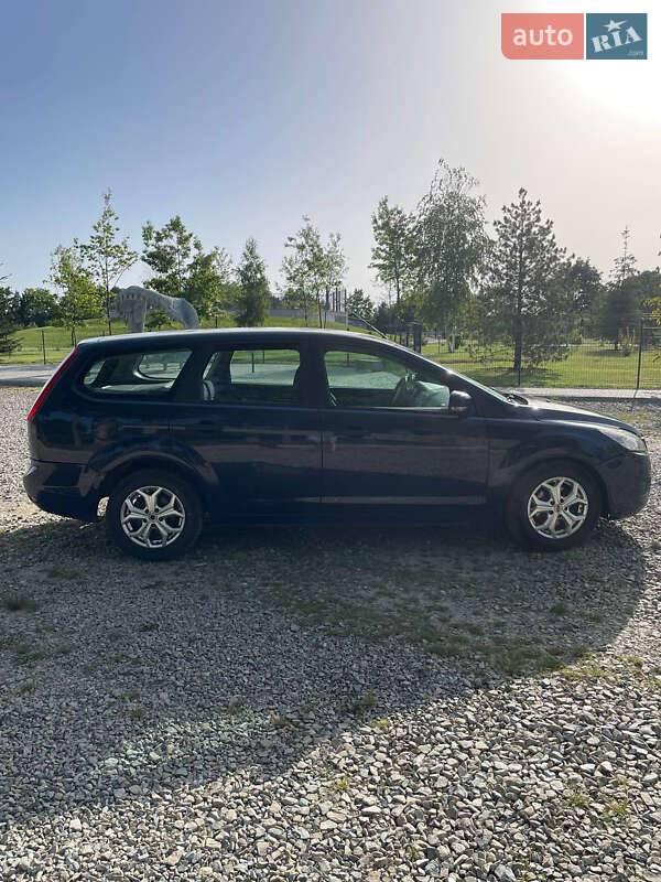 Універсал Ford Focus 2010 в Івано-Франківську