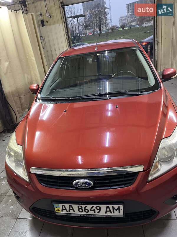 Хэтчбек Ford Focus 2008 в Киеве