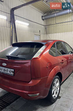 Хэтчбек Ford Focus 2008 в Киеве