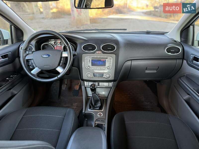 Універсал Ford Focus 2010 в Дніпрі фото 3 Універсал Ford Focus 2010 в Дніпрі
