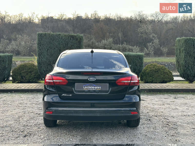 Седан Ford Focus 2016 в Дніпрі
