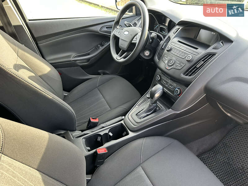 Седан Ford Focus 2016 в Дніпрі