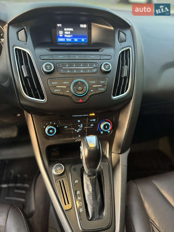 Хэтчбек Ford Focus 2015 в Днепре