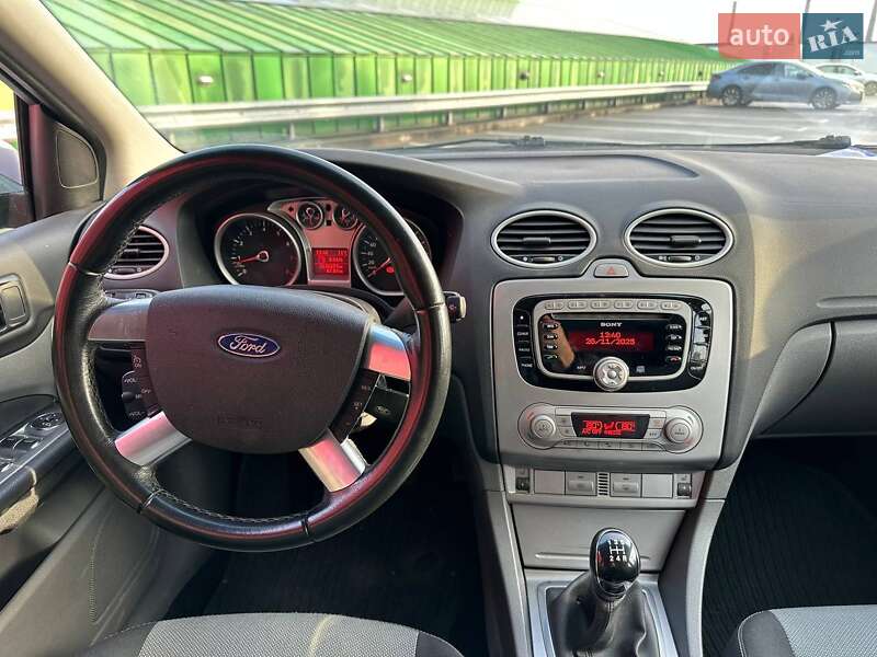 Хэтчбек Ford Focus 2011 в Киеве фото 14 Хэтчбек Ford Focus 2011 в Киеве