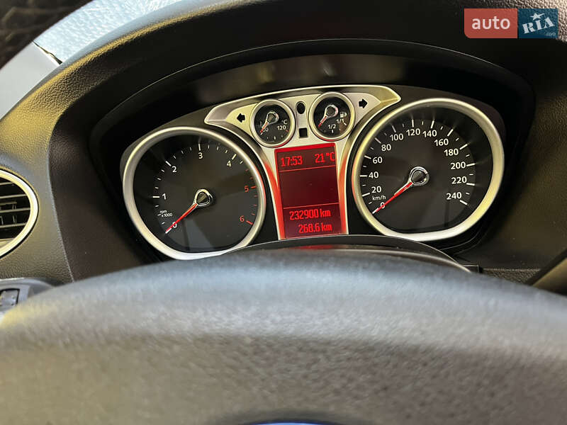 Универсал Ford Focus 2010 в Киеве фото 3 Универсал Ford Focus 2010 в Киеве