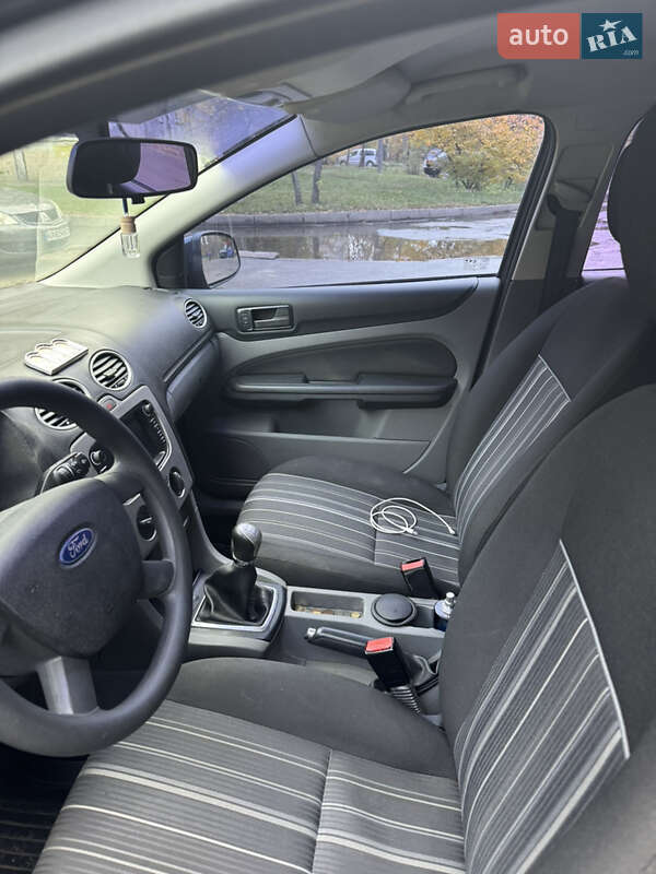 Хэтчбек Ford Focus 2011 в Киеве