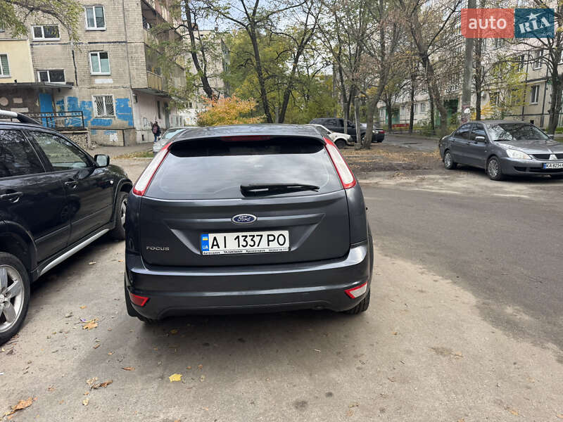 Хэтчбек Ford Focus 2011 в Киеве
