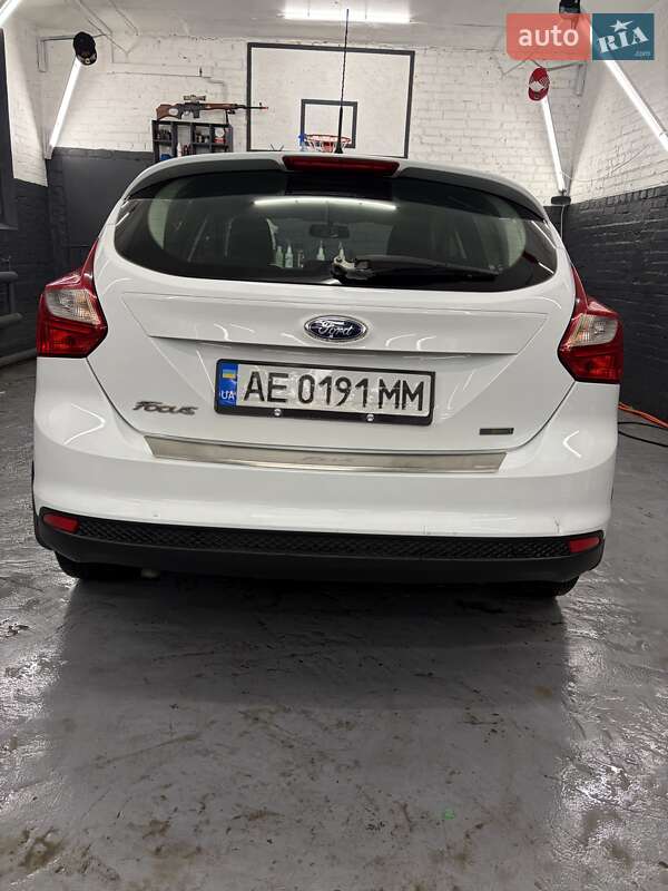 Хэтчбек Ford Focus 2013 в Днепре фото 6 Хэтчбек Ford Focus 2013 в Днепре