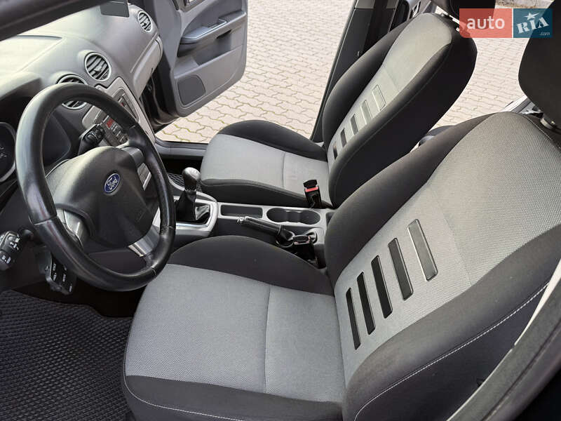 Універсал Ford Focus 2010 в Могилів-Подільському