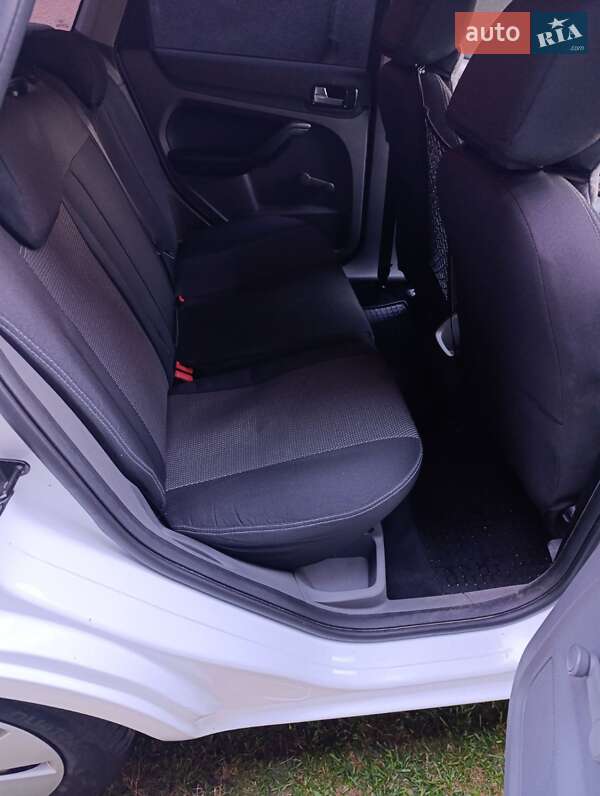 Універсал Ford Focus 2008 в Ужгороді фото 2 Універсал Ford Focus 2008 в Ужгороді