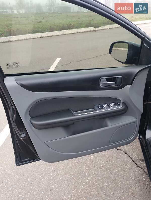 Универсал Ford Focus 2010 в Кривом Роге