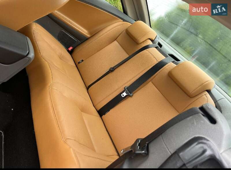 Кабриолет Ford Focus 2011 в Ровно