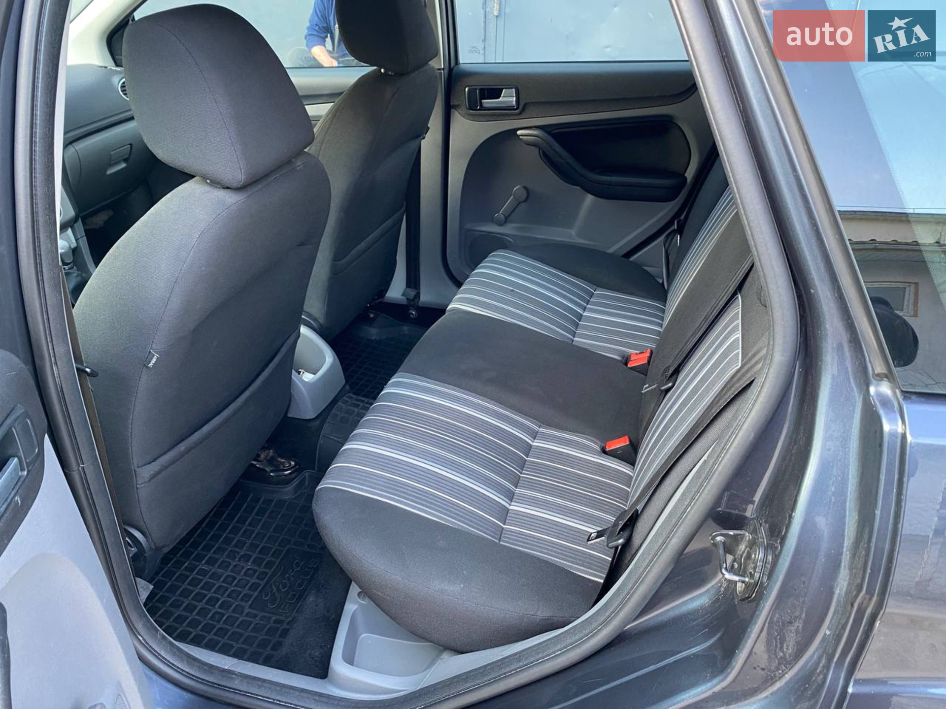 2010 Ford Focus - мініатюра 12