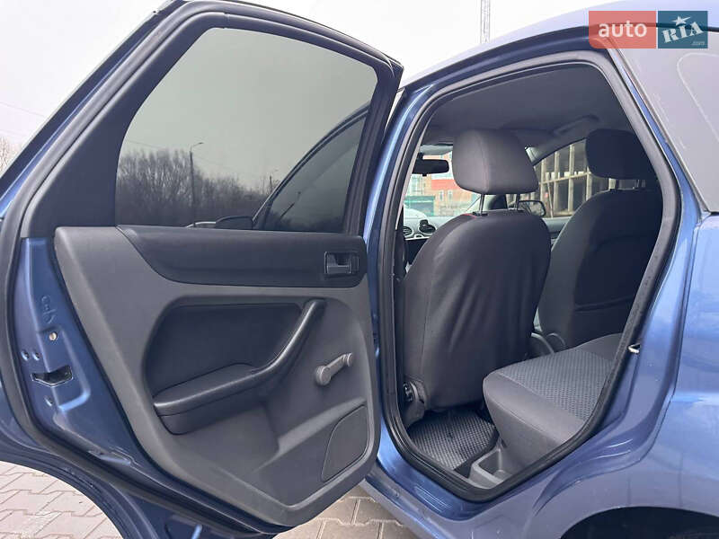 Седан Ford Focus 2006 в Хмельницком фото 32 Седан Ford Focus 2006 в Хмельницком