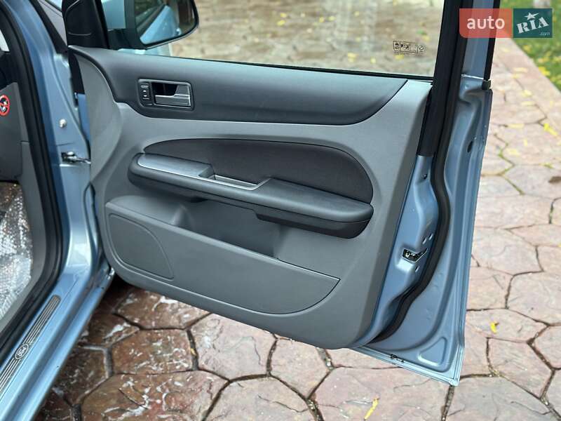 Универсал Ford Focus 2008 в Одессе