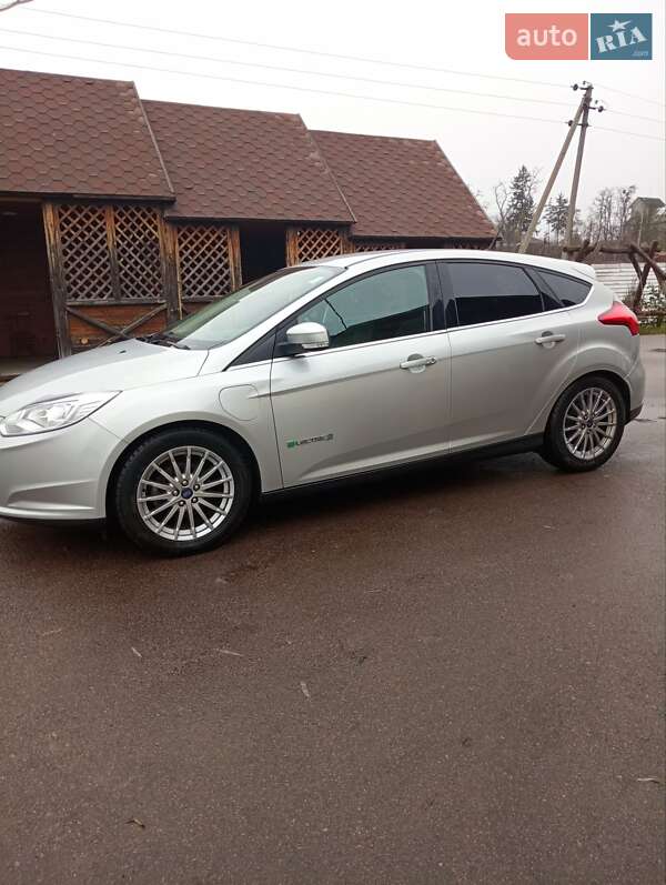 Хетчбек Ford Focus 2018 в Житомирі фото 4 Хетчбек Ford Focus 2018 в Житомирі