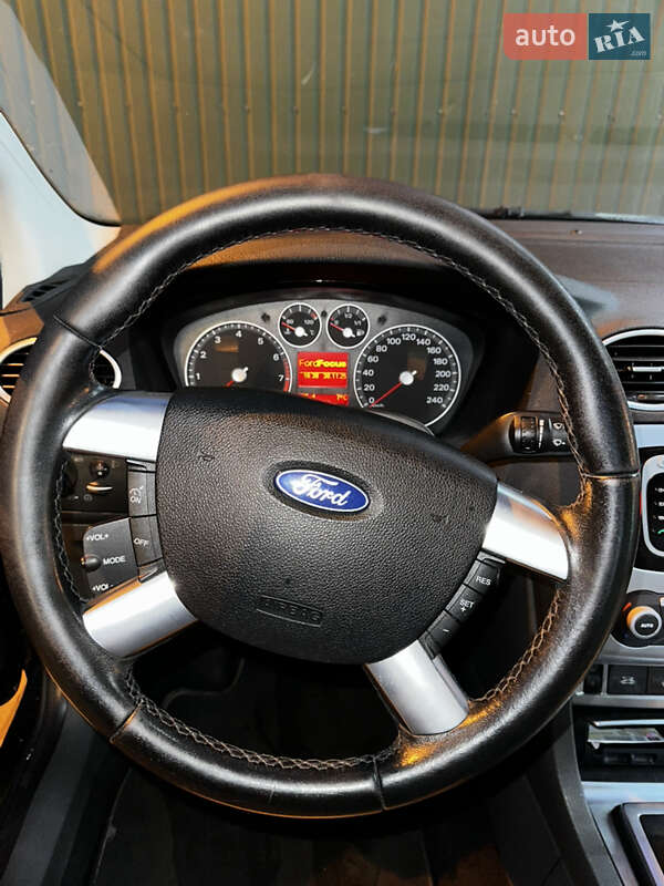 Кабриолет Ford Focus 2007 в Хмельницком