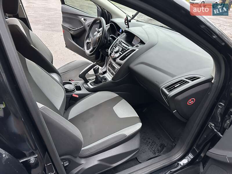 Хэтчбек Ford Focus 2012 в Львове фото 18 Хэтчбек Ford Focus 2012 в Львове