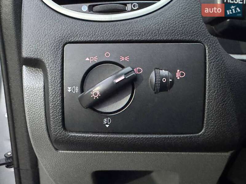 Хетчбек Ford Focus 2010 в Києві фото 19 Хетчбек Ford Focus 2010 в Києві