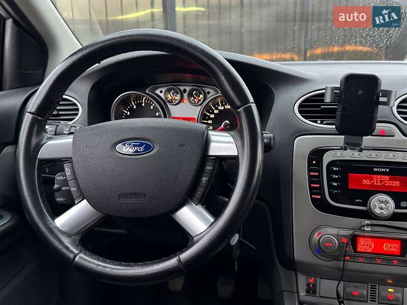 Хетчбек Ford Focus 2010 в Києві фото 10 Хетчбек Ford Focus 2010 в Києві