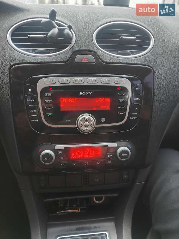 Хэтчбек Ford Focus 2007 в Новомосковске