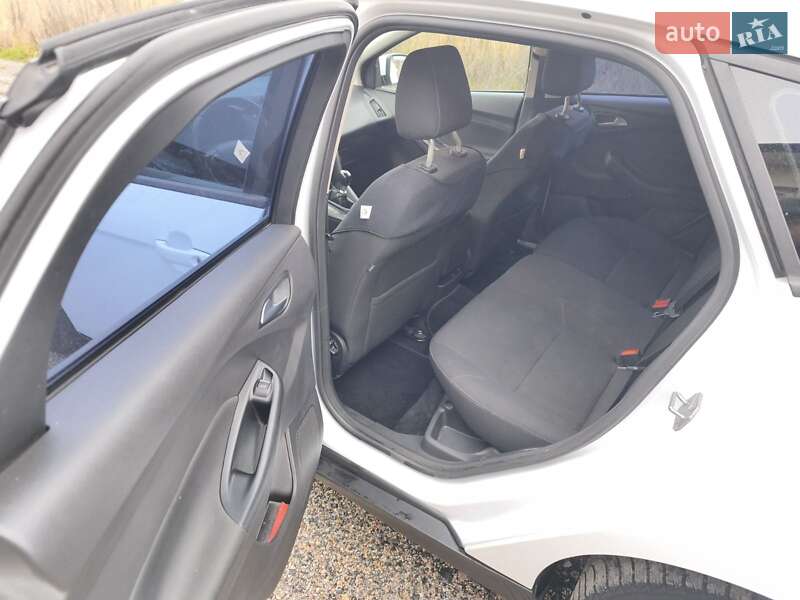 Хэтчбек Ford Focus 2016 в Геронимовка