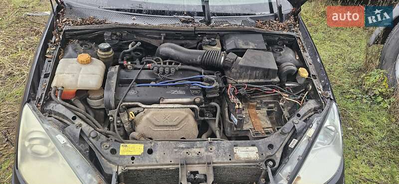 Седан Ford Focus 2002 в Старых Петровцах