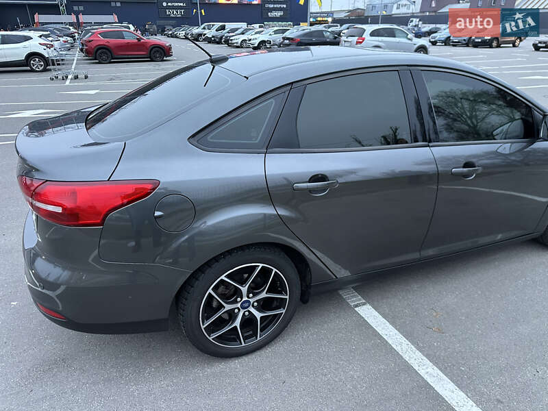 Седан Ford Focus 2018 в Киеве фото 4 Седан Ford Focus 2018 в Киеве