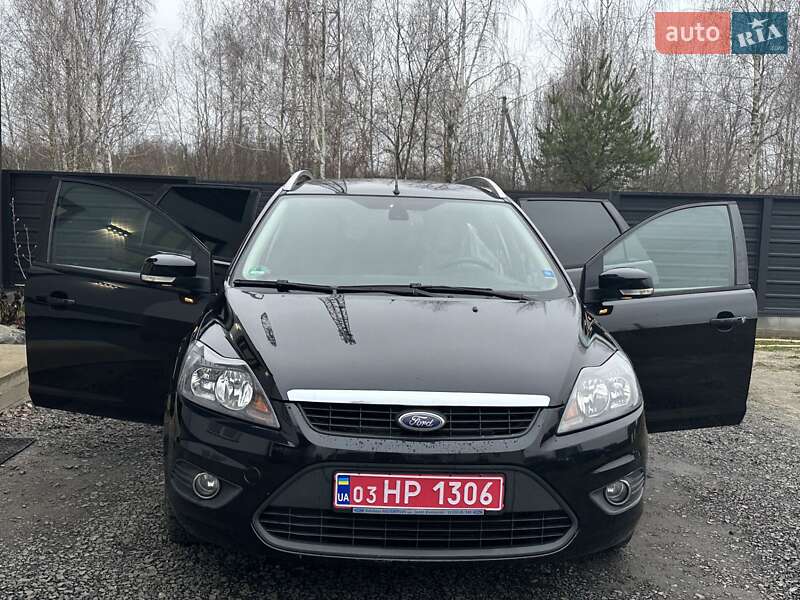 Универсал Ford Focus 2010 в Любешове
