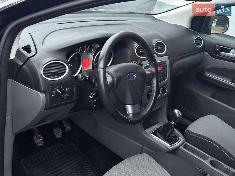 Универсал Ford Focus 2010 в Любешове