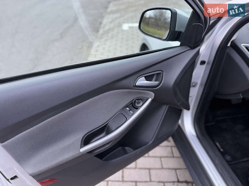 Универсал Ford Focus 2013 в Ровно