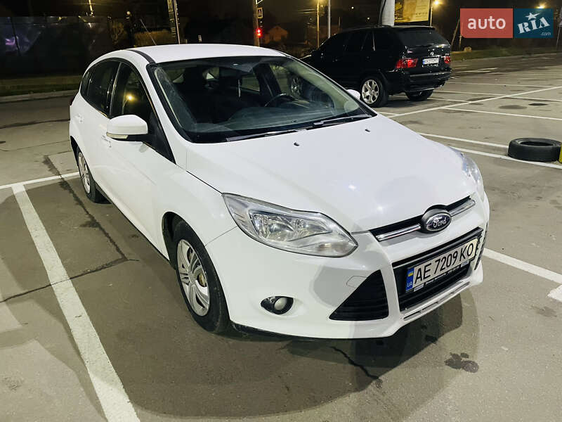 Хэтчбек Ford Focus 2012 в Киеве фото 4 Хэтчбек Ford Focus 2012 в Киеве