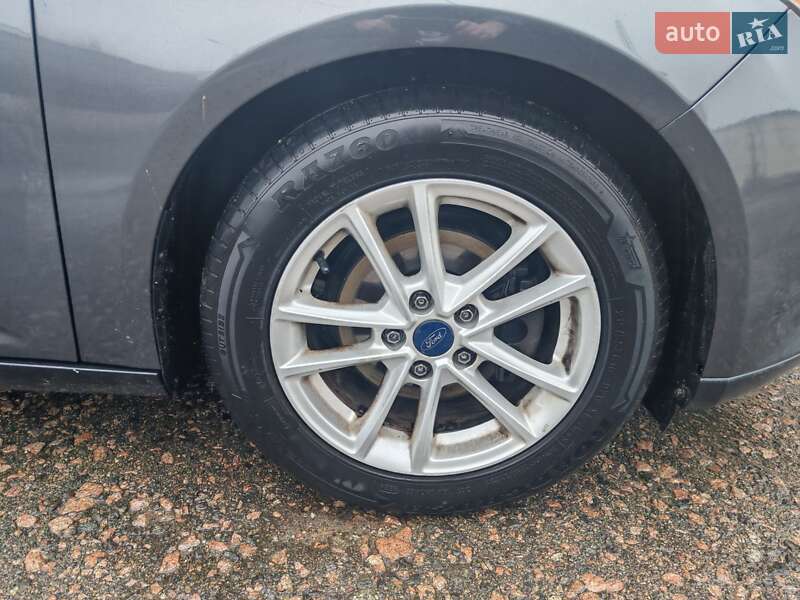 Седан Ford Focus 2017 в Киеве фото 16 Седан Ford Focus 2017 в Киеве